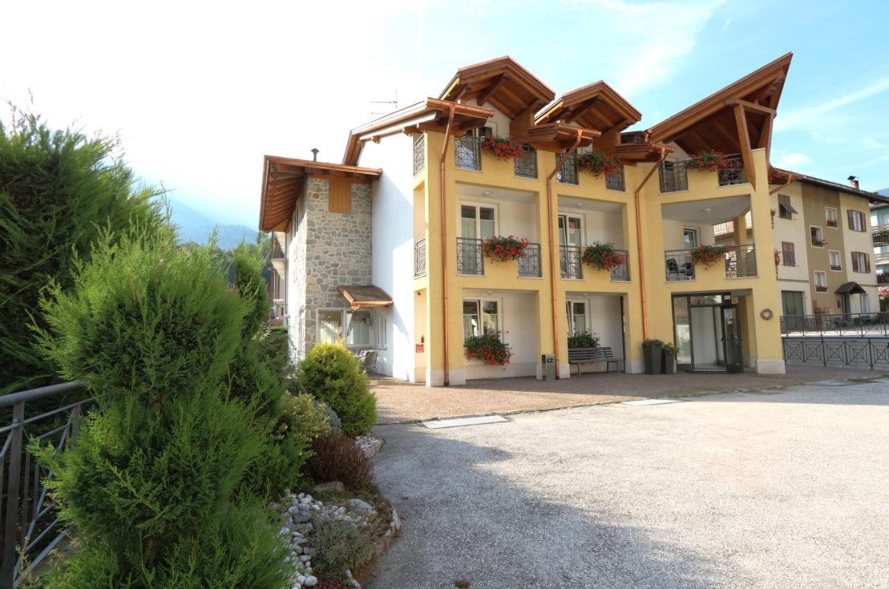 Hotel Garni Sottobosco ดิมาโร ภายนอก รูปภาพ