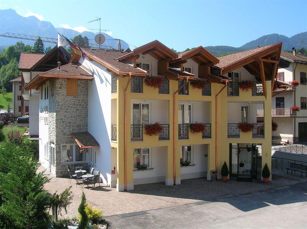 Hotel Garni Sottobosco ดิมาโร ภายนอก รูปภาพ