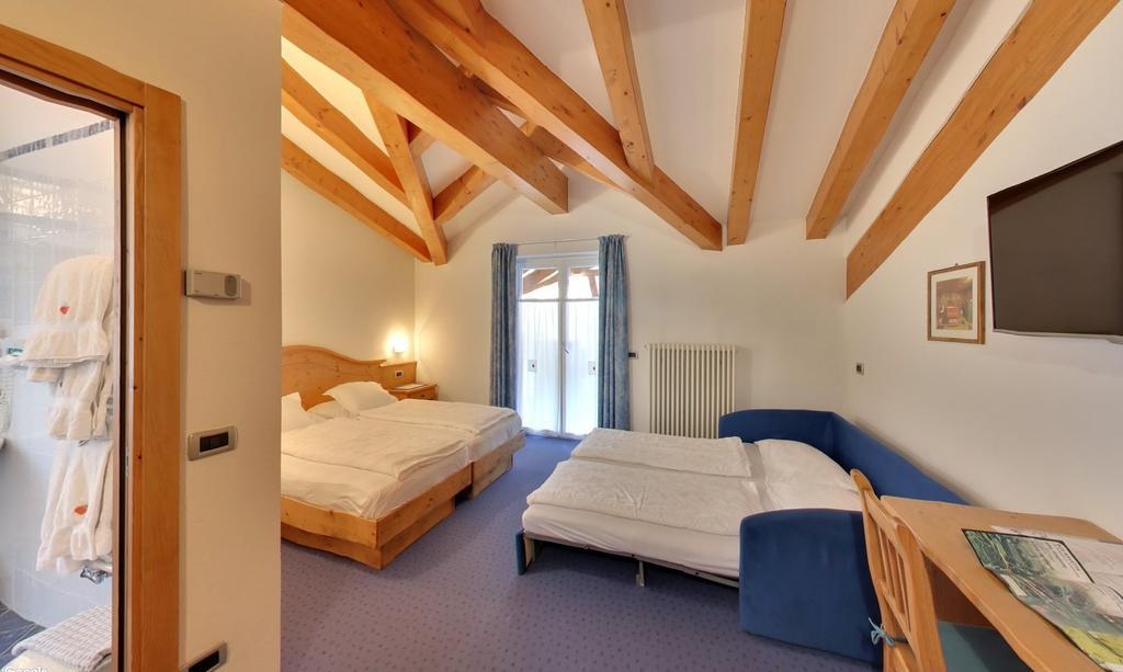 Hotel Garni Sottobosco ดิมาโร ภายนอก รูปภาพ