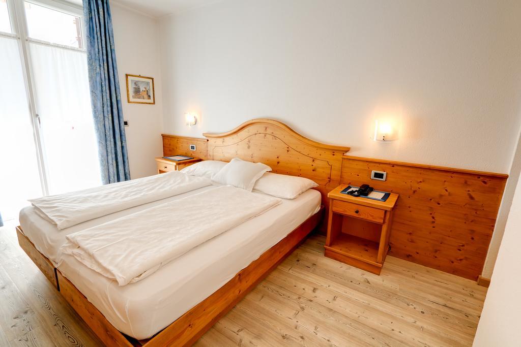 Hotel Garni Sottobosco ดิมาโร ภายนอก รูปภาพ
